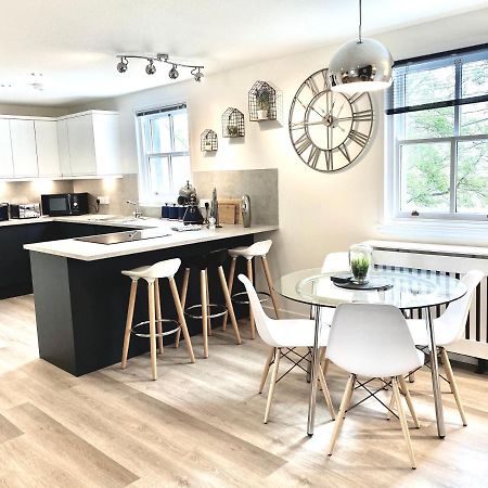 Stylish Central 2 Bedroom Apartment - Free Parking, Free Wifi أوركني المظهر الخارجي الصورة